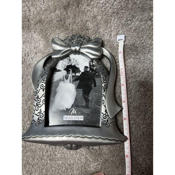 Decorative Malden‎ Vintage Bell-Shaped BOW Wedding Photo Frame 4x6 metal - Picture 3 of 8